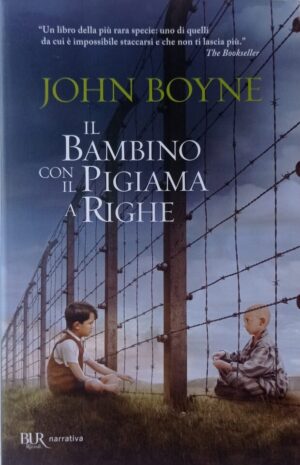 Il bambino con il pigiama a righe